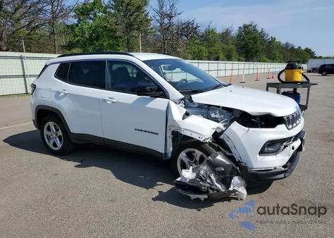 2023 Jeep Compass Latitude из США, поврежденный, VIN 3C4NJDBN3PT552804